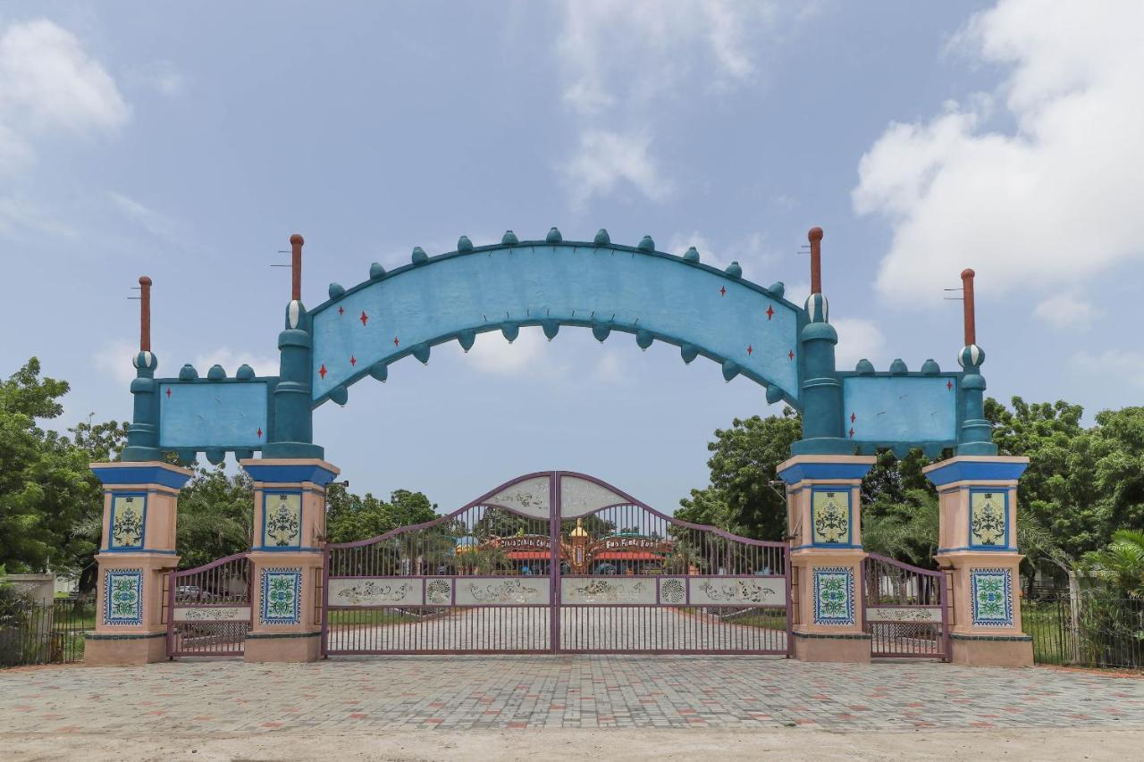 Capital O 49279 Chhab Chhaba Chhab Water Fun Park & Resort Damka Extérieur photo